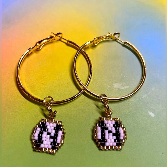 BEADED INITIAL HOOP EARRINGS- "N" - Picture 2 of 3